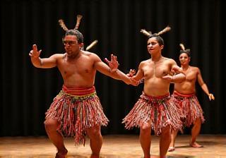 Traditional Aboriginal dance performance